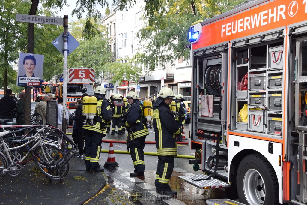 Feuer 2 Koeln Nippes Neusserstr P067.JPG - Miklos Laubert